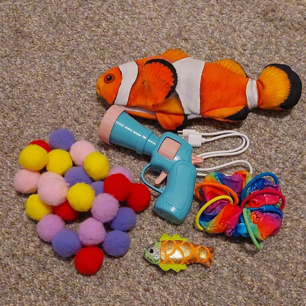 Lot Of Cat Toys 🐱 - Picture 1 of 6